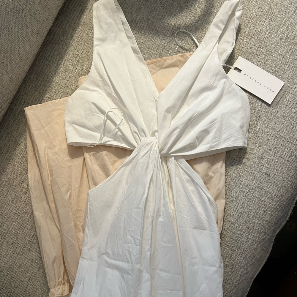 Boutique Endless Rose cut out dress